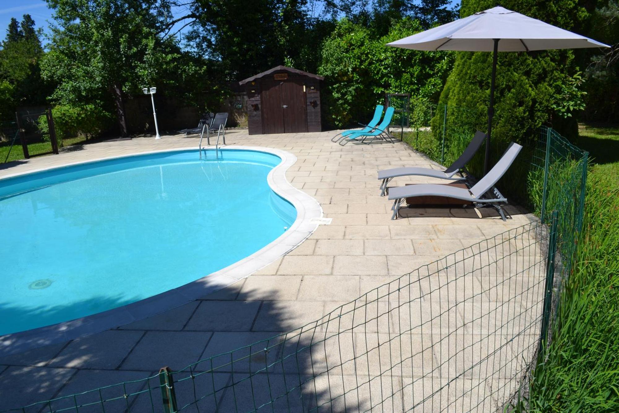 Les Bruyeres B&B 2 Montbron Bagian luar foto